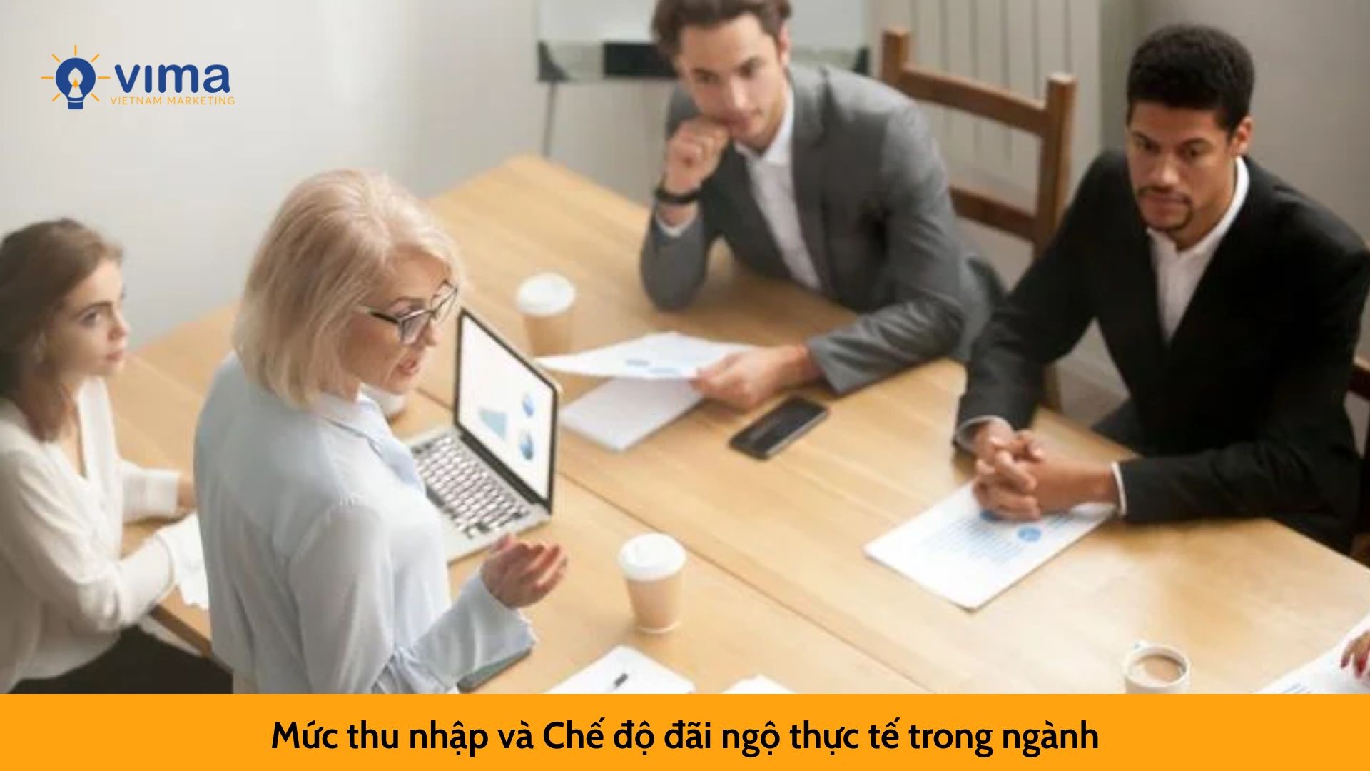 Mức thu nhập và Chế độ đãi ngộ thực tế trong ngành
